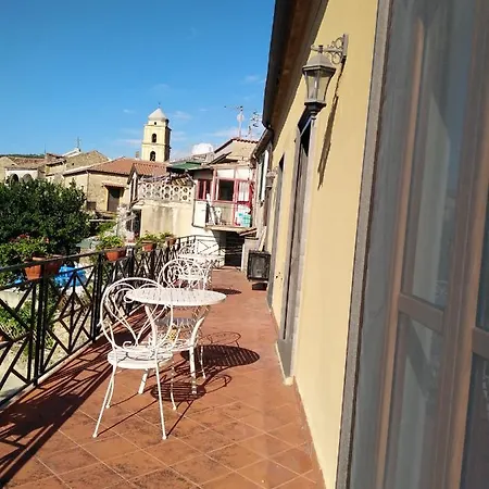 Palazzo Laurice * Perdifumo